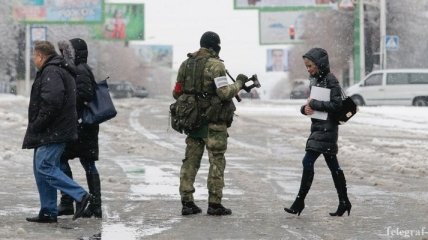 Местные жители Донбасса избили двух боевиков