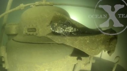 Швеция показала видео погружения к затонувшей российской подлодке