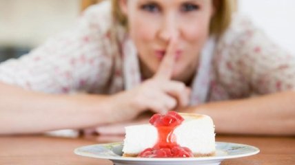 Как бороться с аппетитом во время ПМС