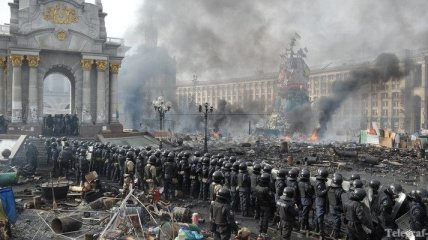 Украинские энтузиасты воссоздали события рокового дня на Майдане