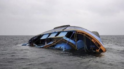  Найдены 6 человек с затонувшего близ Индонезии судна