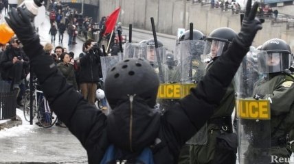 В Монреале произошли массовые столкновения студентов с полицией