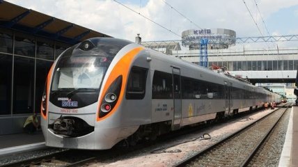 Запущен первый украинский скоростной поезд