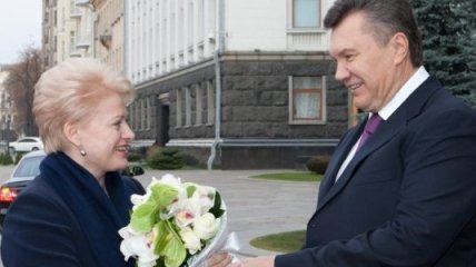 Янукович поздравил Президента Литвы с национальным праздником