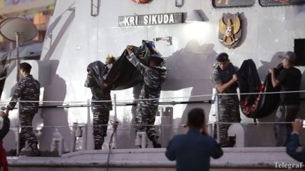 В Индонезии завершили поиски жертв разбившегося самолета Боинга-737