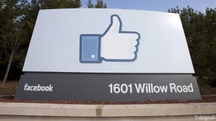 Акции Facebook обвалились на рекордные 14%