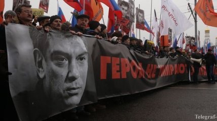 В Москве на акции в память о Немцове задержали более 50 человек