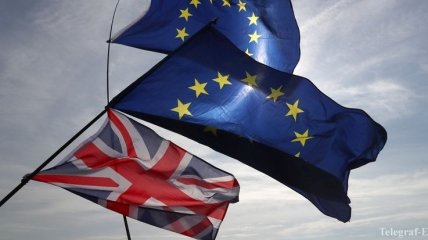 Переговоры Брюсселя и Лондона относительно Brexit медленно продвигаются 