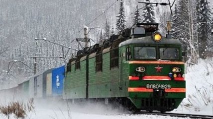 Снегопады в Украине: поезда курсируют по графику