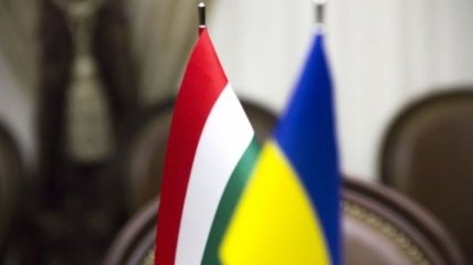 НАТО отмечают попытку Украины наладить отношения с Венгрией