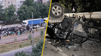 Толпа крушила служебный автомобиль
