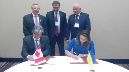 Украина и Канада подписали меморандум о поддержке торговли и инвестиций