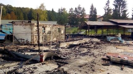 На месте сгоревшего детского лагеря нашли тело подростка (Фото)