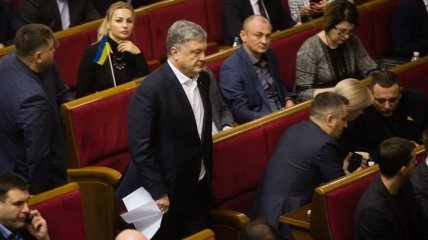  Порошенко рассказал, почему Европейская солидарность поддержала закон об особом статусе Донбасса