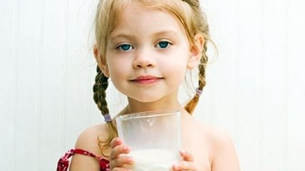 Специалисты назвали кипяченое  молоко бесполезным для детей