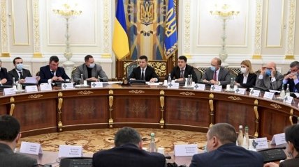 Украина вводит новые санкции: кого в этот раз наказал СНБО