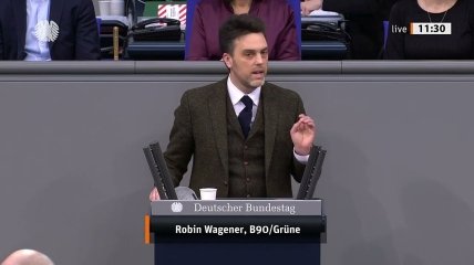 В Бундестазі закликають збільшити постачання озброєнь до України