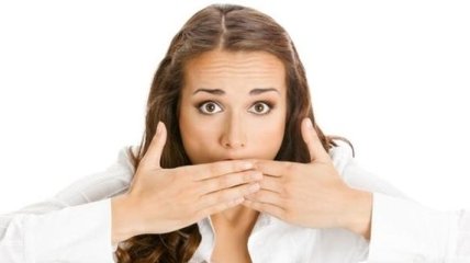 Запах ацетона изо рта: основные причины