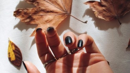 Тренди манікюру сезону осінь 2023 — фото