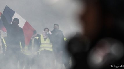"Катастрофа для экономики": Министр финансов Франции о протестах "желтых жилетов"