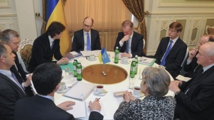 Яценюк встретился с гендиректором ЮНЕСКО