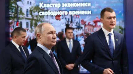 Владимир Путин и Михаил Дегтярев