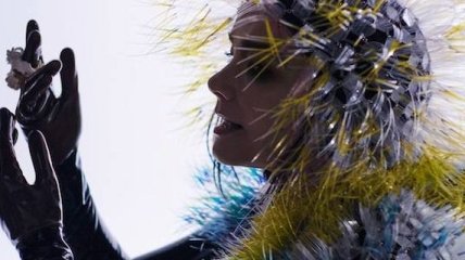 Бьорк представила новый клип на песню "Lionsong" (Видео)
