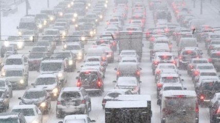 Снежный циклон: что происходит на дорогах