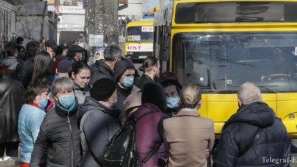 "Не надо штурмовать остановки": в КГГА рассказали, кто получит пропуск в общественный транспорт