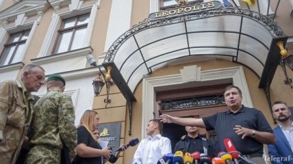 Саакашвили покинул гостиницу во Львове