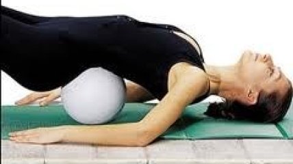 Болит спина: гимнастика для позвоночника