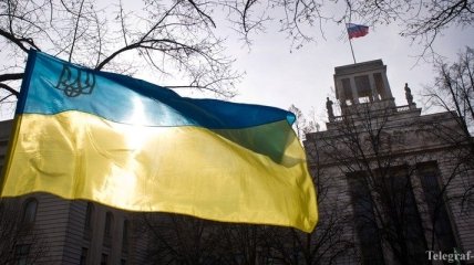 В Севастополе штурмуют украинскую воинскую часть