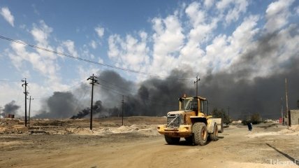 Покидая Мосул, боевики ИГИЛ подожгли множество нефтескважин
