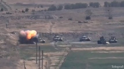 Азербайджан уничтожает армянские танки в Карабахе: опубликовано новое видео