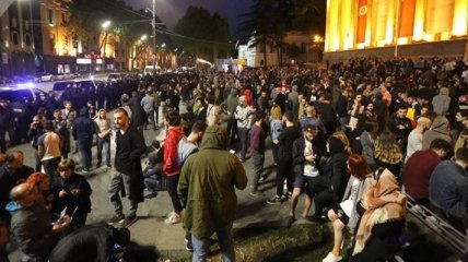 ЕС ждет от Грузии расследования столкновений в Тбилиси