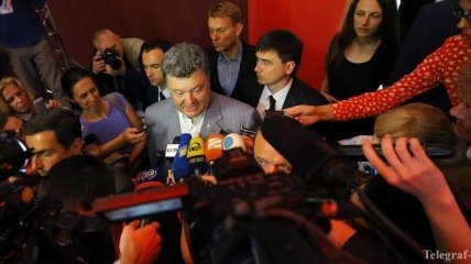 Керри призвал Лаврова налаживать связи с Порошенко  