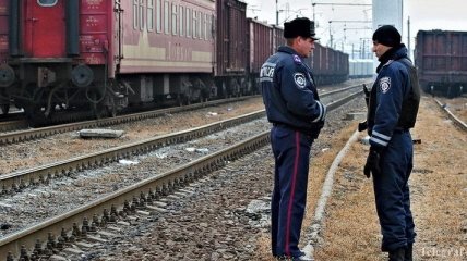 Полиция сняла с поезда 11 пьяных болельщиков "Металлиста"