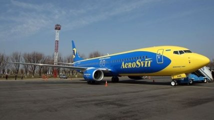 Рейсы "АэроСвита" разделили между 3-мя компаниями