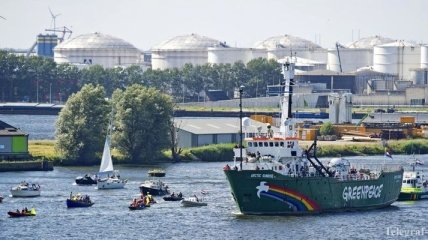 Корабль "Arctic Sunrise" прибыл в Амстердам спустя почти год