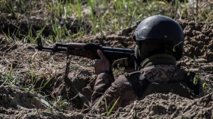 Ситуация на фронте: снайпер боевиков ранил военнослужащего ВСУ близ Марьинки 