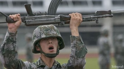 Китайские военные помогут бороться с Эболой