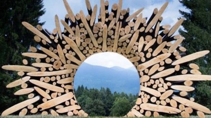 Удивительные деревянные скульптуры из бревен (Фото) 