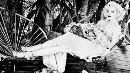 Джессика Честейн снялась в гламурной фотосессии в стиле 50-х годов