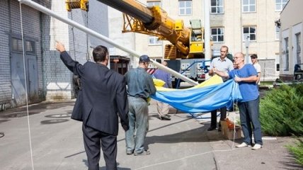 В Черкассах установили самый высокий государственный флаг