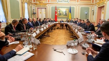 Украина и Турция подписали соглашение о военно-финансовом сотрудничестве