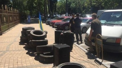 В Одессе под зданием Апелляционного хозсуда произошла драка