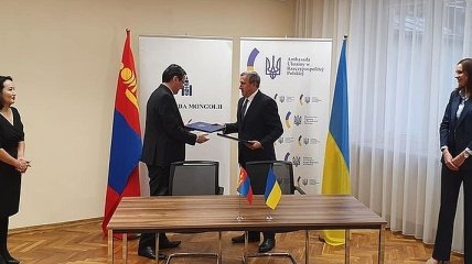 Украина подписала безвизовый режим с Монголией