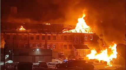 Пожар на заводе в Подмосковье