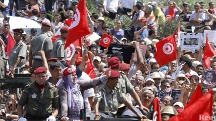 В Тунисе разогнали демонстрантов