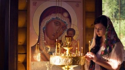 День Казанской иконы Божьей Матери: молитвы перед святым образом